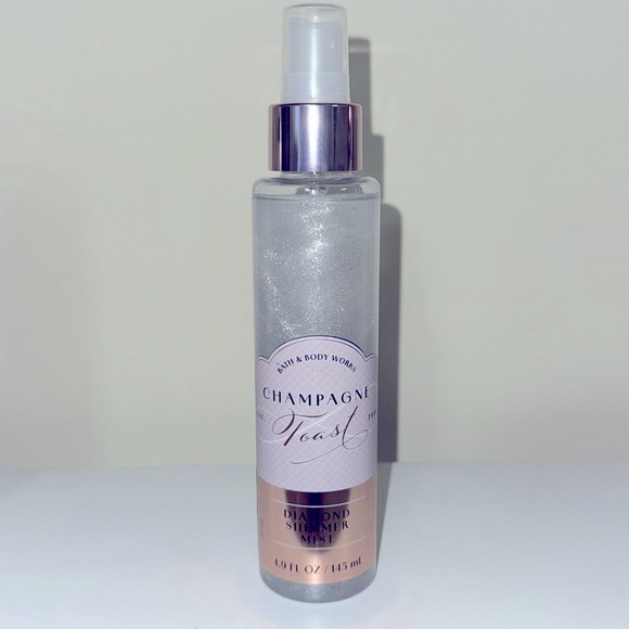 Bath & Body Works Champagne Toast Gift Set- Set of 7 - Picture 5 of 9